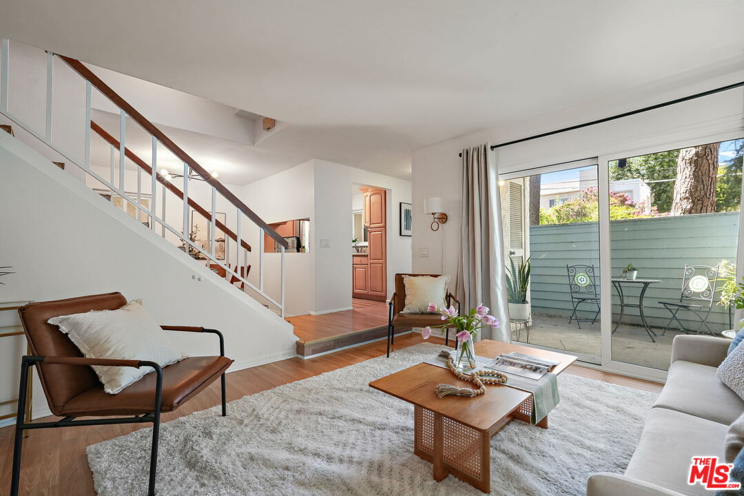 18411 Hatteras St Unit: 106