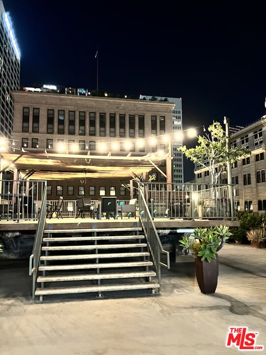 711 S Olive St Unit: 312