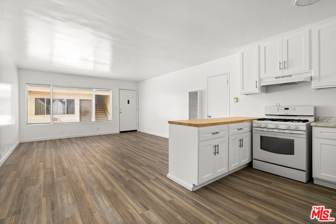 1451 S Norton Ave Unit: 2