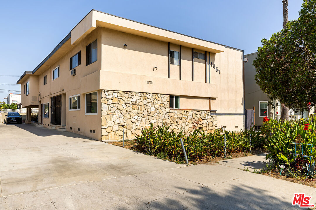 1451 S Norton Ave Unit: 2