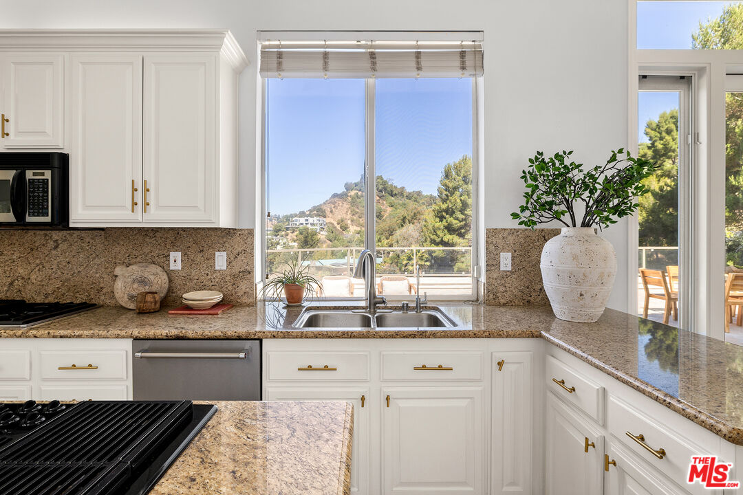 2671 Astral Dr