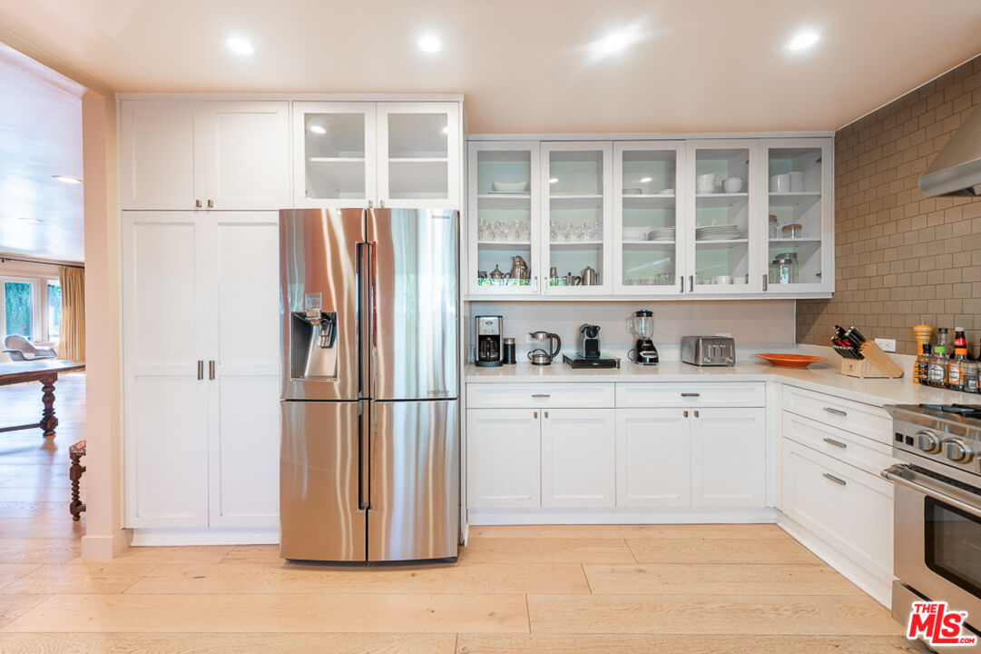 1207 Poinsettia Dr