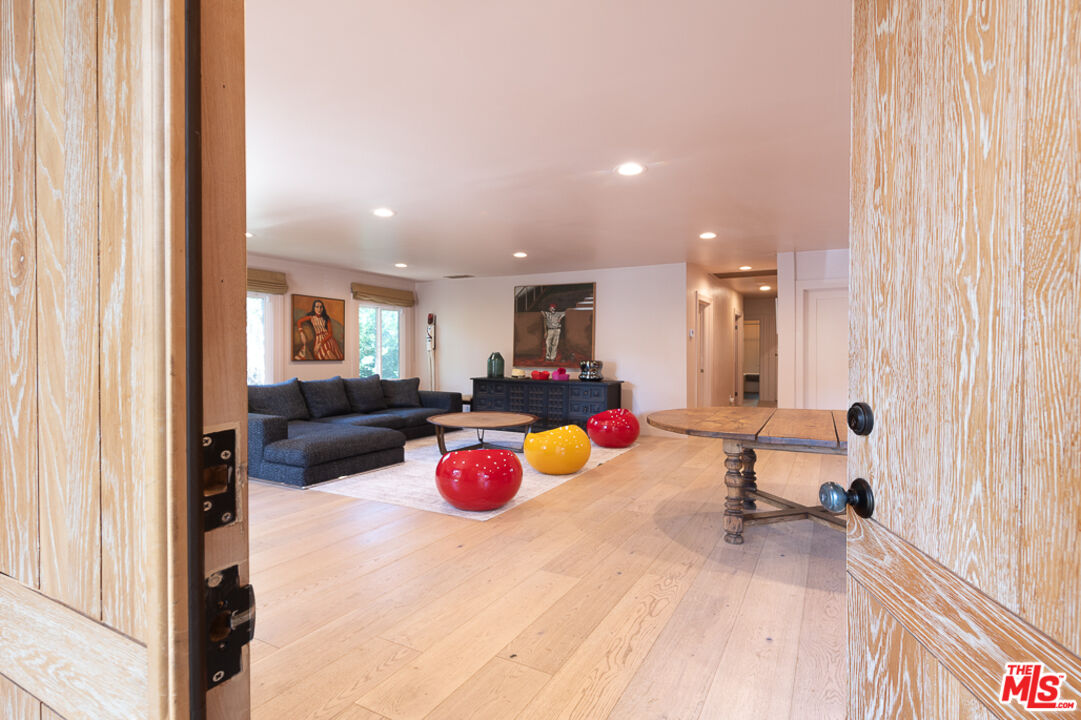 1207 Poinsettia Dr