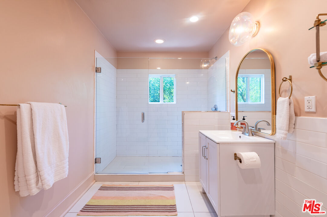 1207 Poinsettia Dr