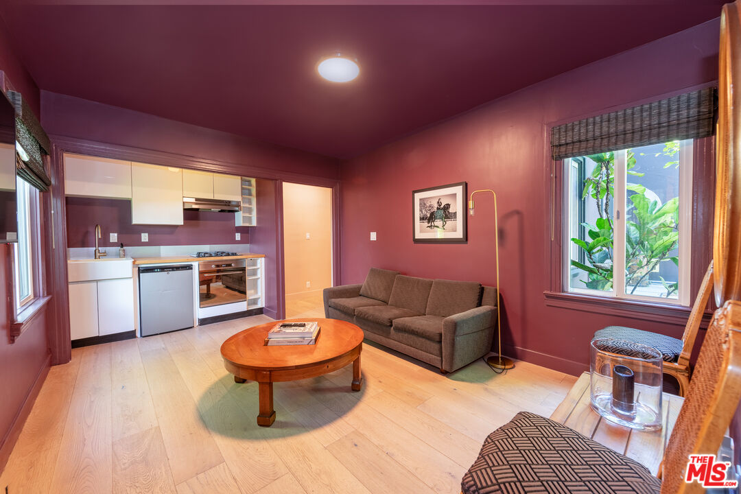 1207 Poinsettia Dr