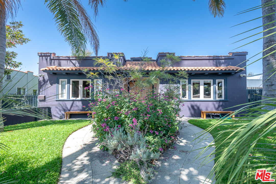 1207 Poinsettia Dr