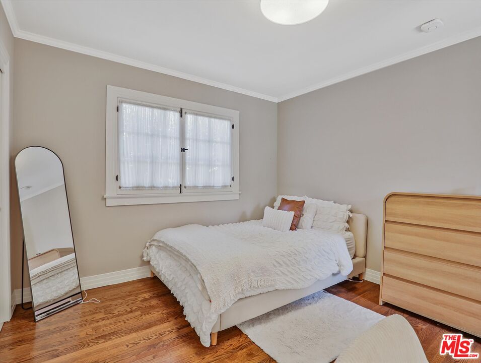 843 N Stanley Ave