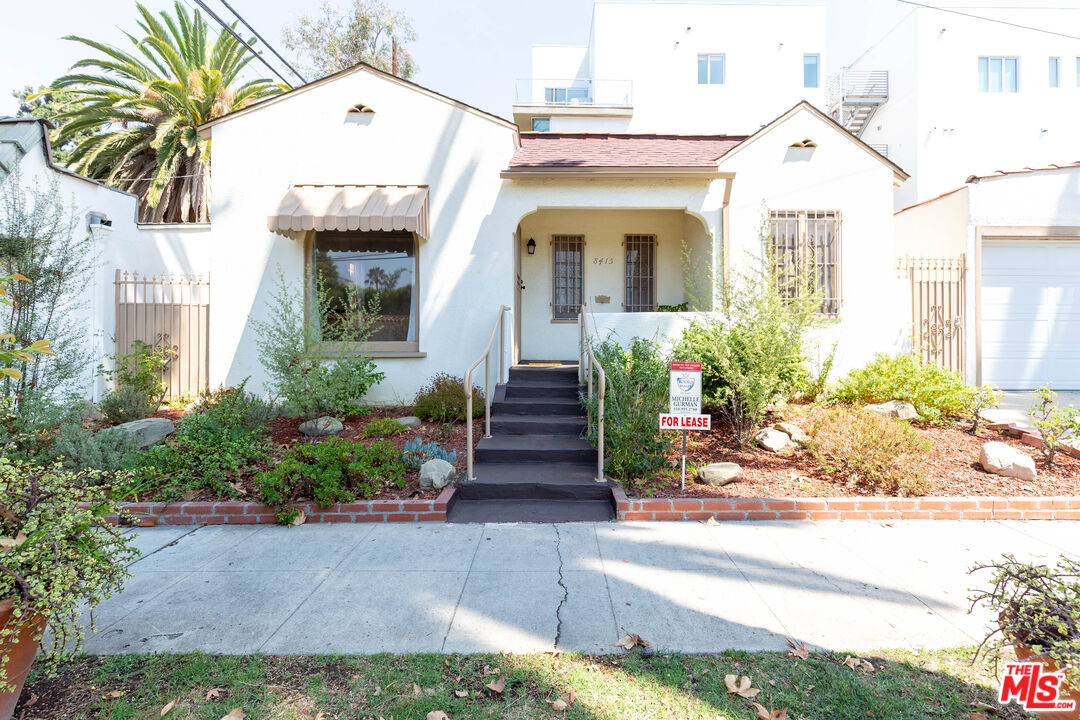 8415 Rosewood Ave