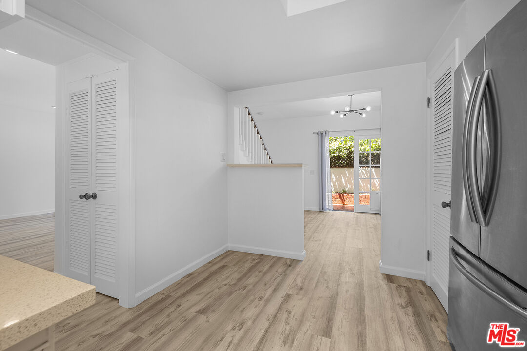 212 S Hamilton Dr Unit: B