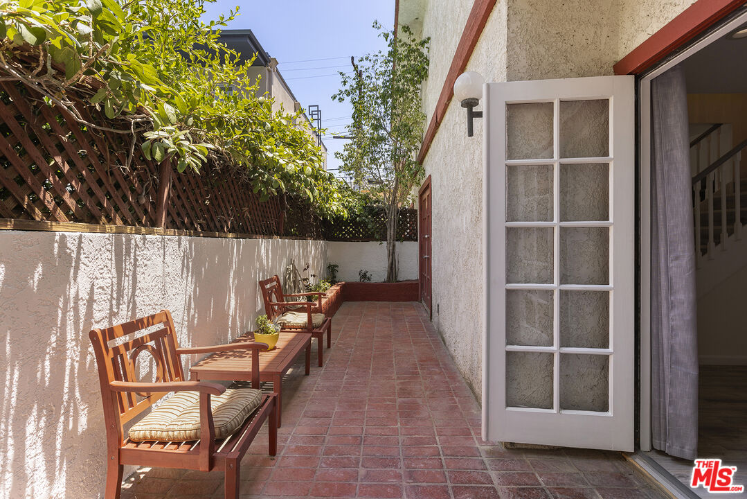 212 S Hamilton Dr Unit: B