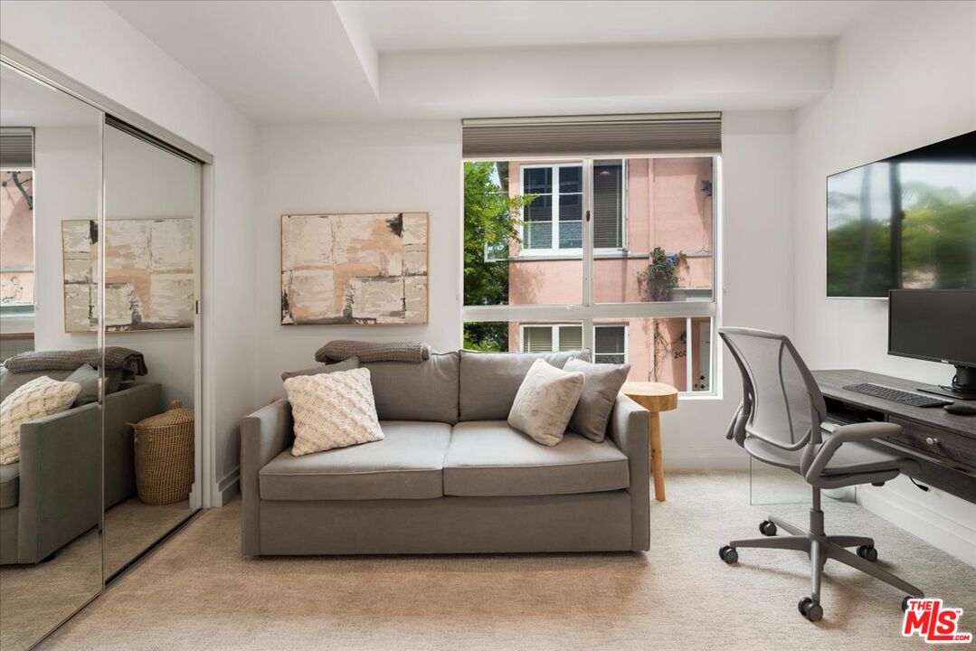 2010 S Beverly Glen Blvd Unit: 302