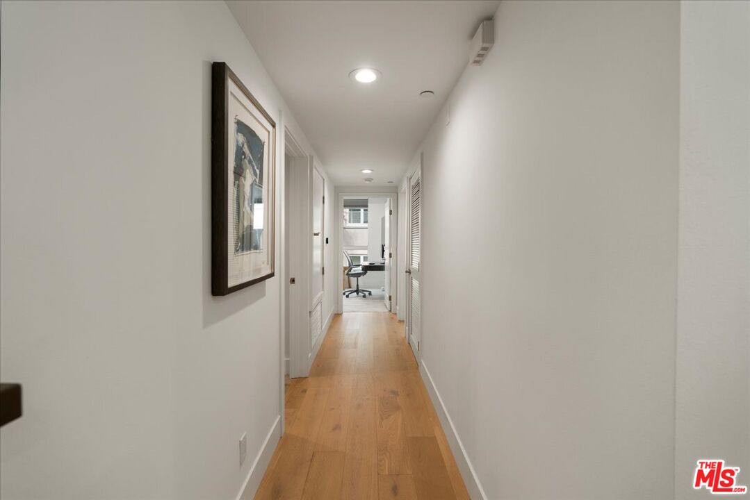 2010 S Beverly Glen Blvd Unit: 302