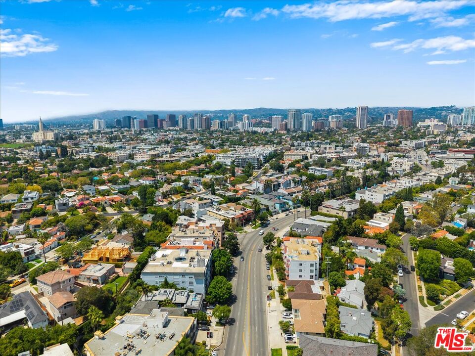 2010 S Beverly Glen Blvd Unit: 302