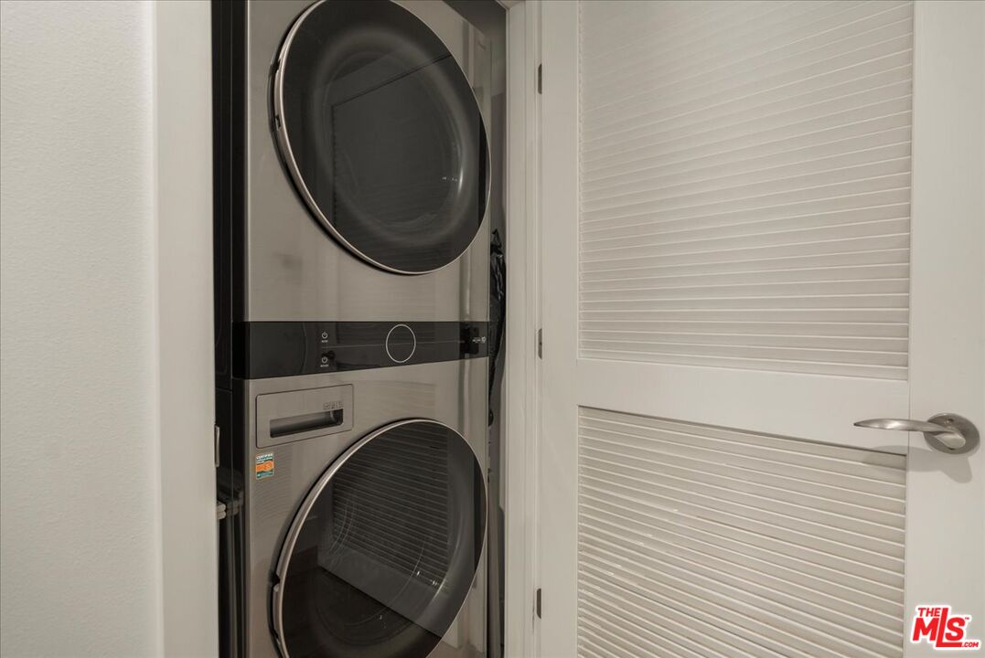 2010 S Beverly Glen Blvd Unit: 302