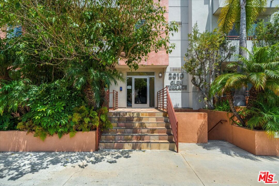 2010 S Beverly Glen Blvd Unit: 302