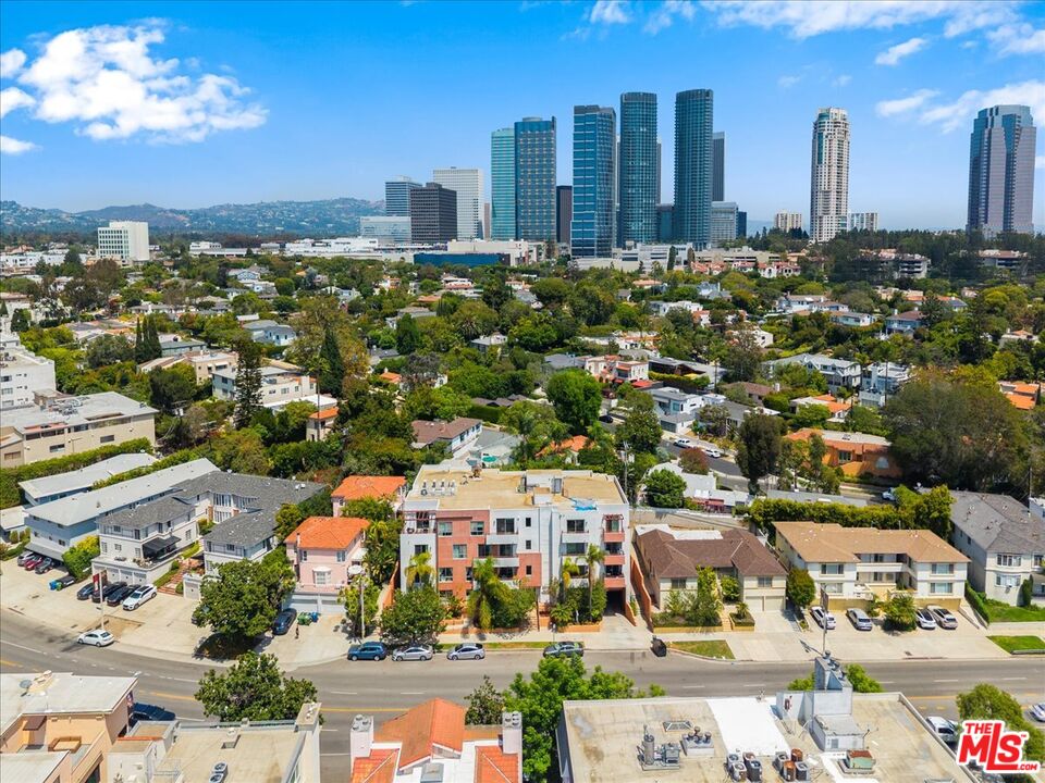 2010 S Beverly Glen Blvd Unit: 302