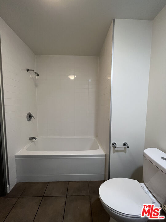 645 W 9TH ST Unit: 625