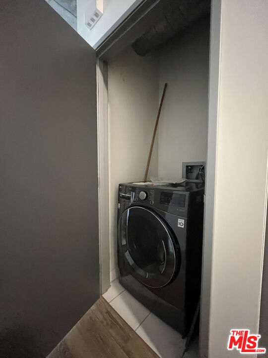 645 W 9TH ST Unit: 625