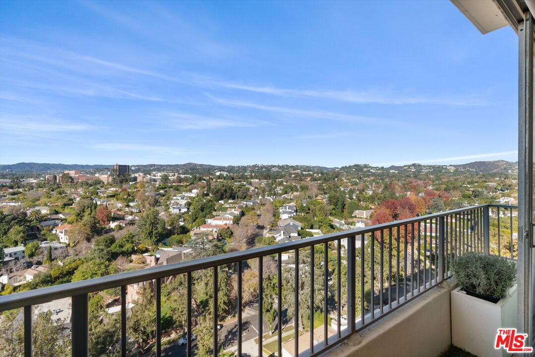 10501 Wilshire Blvd Unit: 1811