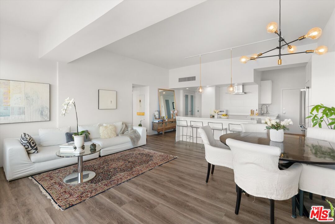 10501 Wilshire Blvd Unit: 1811