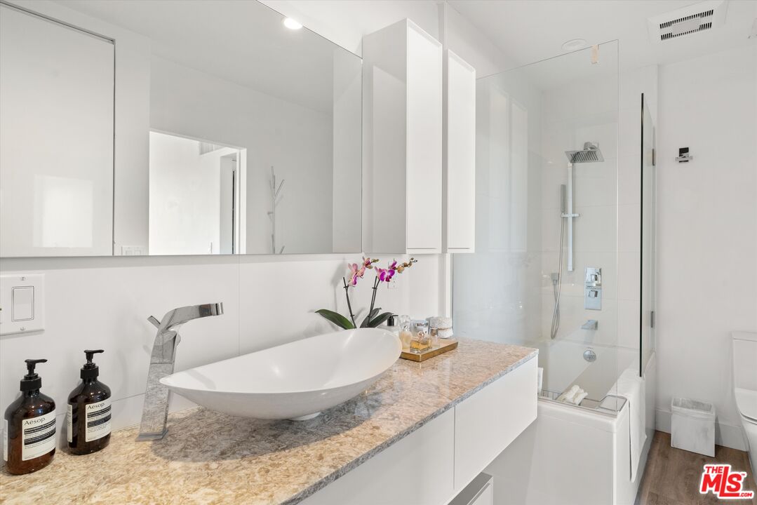 10501 Wilshire Blvd Unit: 1811