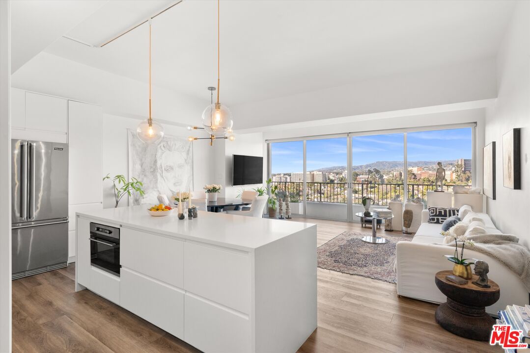 10501 Wilshire Blvd Unit: 1811