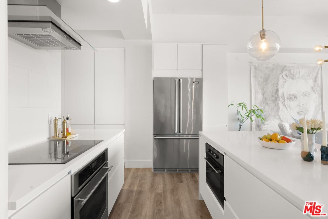 10501 Wilshire Blvd Unit: 1811