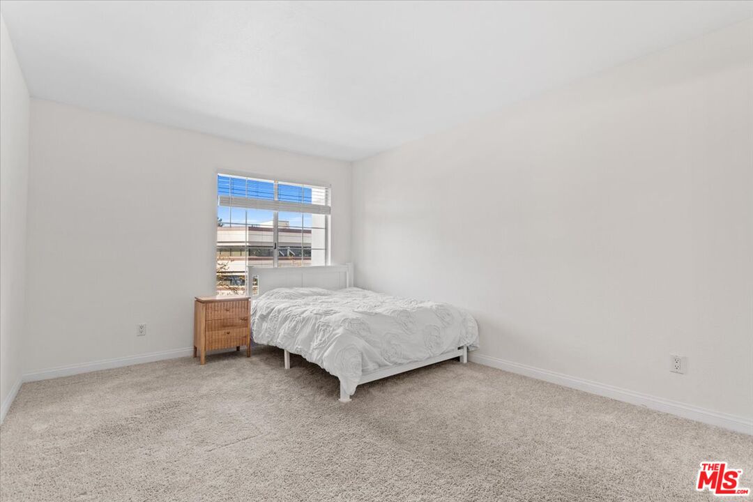 5510 Owensmouth Ave Unit: 313