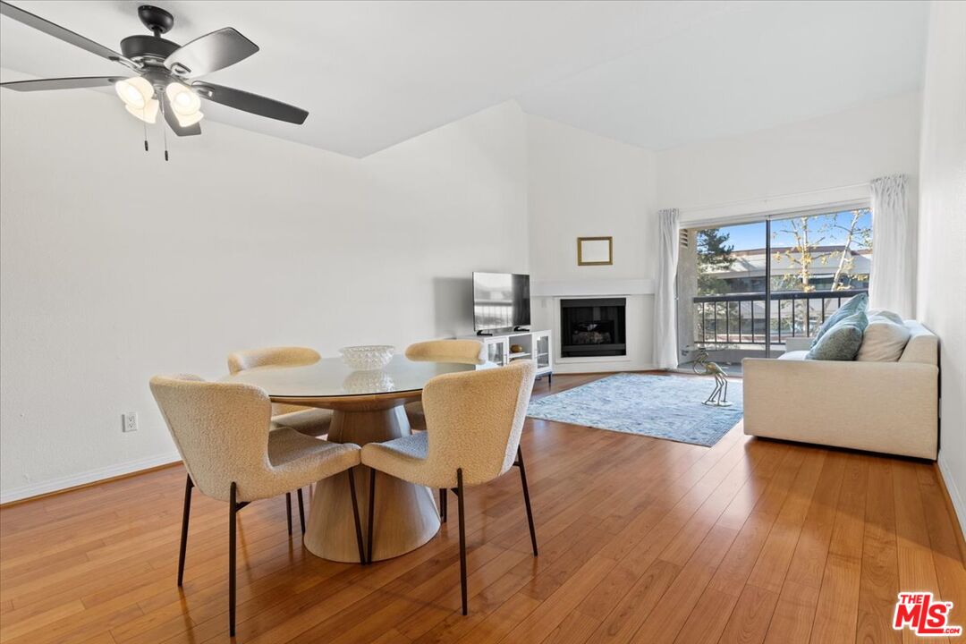 5510 Owensmouth Ave Unit: 313