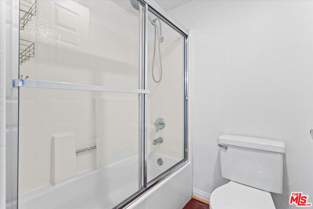 5510 Owensmouth Ave Unit: 313