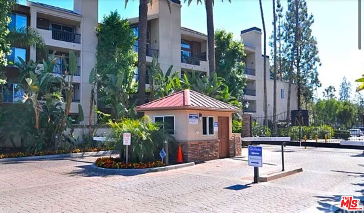 5510 Owensmouth Ave Unit: 313