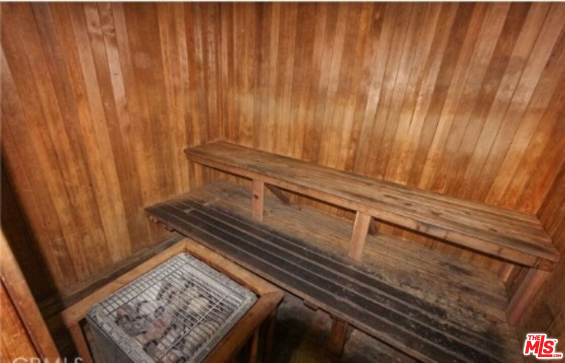 5510 Owensmouth Ave Unit: 313