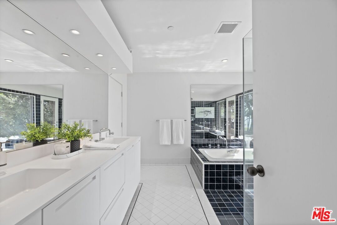 22456 Carbon Mesa Rd