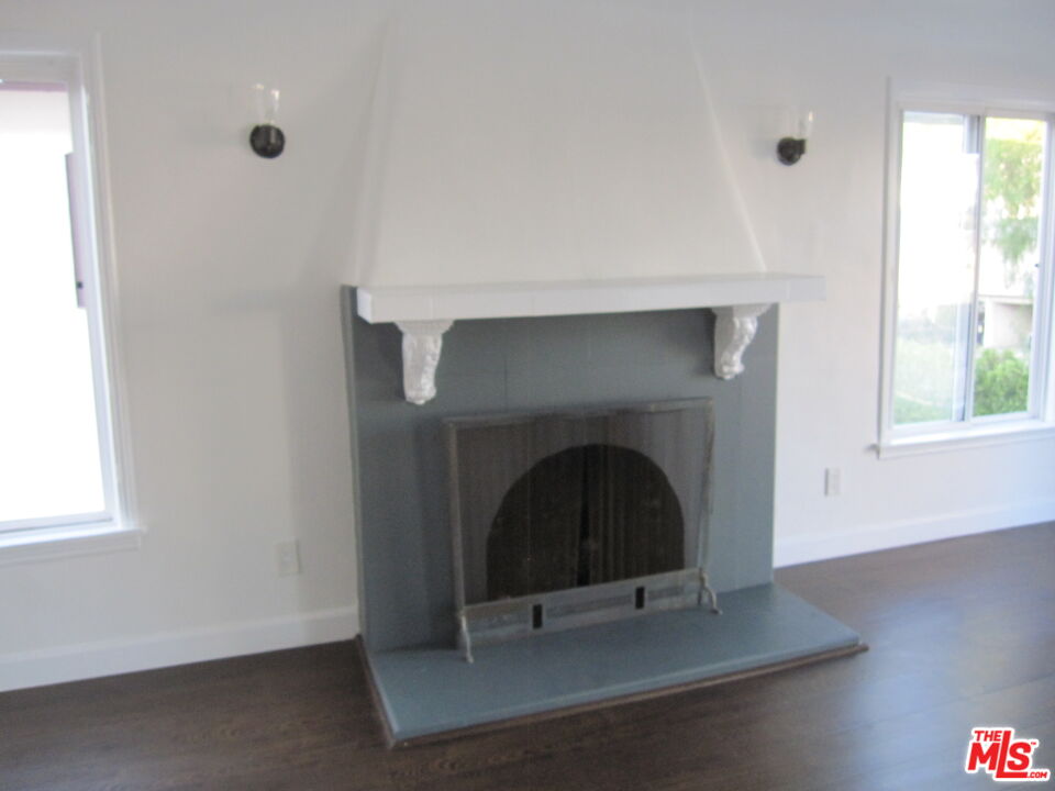 1047 S Wooster St Unit: 2