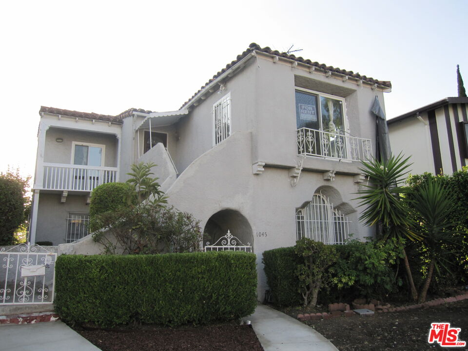 1047 S Wooster St Unit: 2