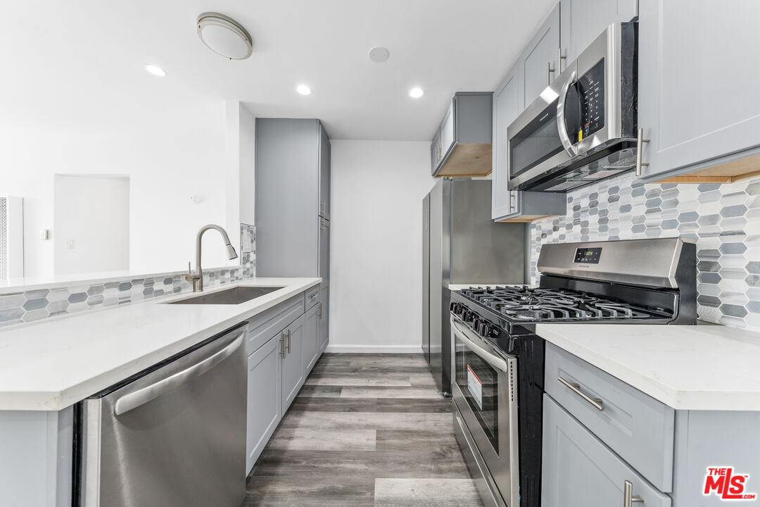 646 Tularosa Dr Unit: 4