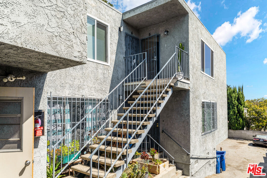 646 Tularosa Dr Unit: 4