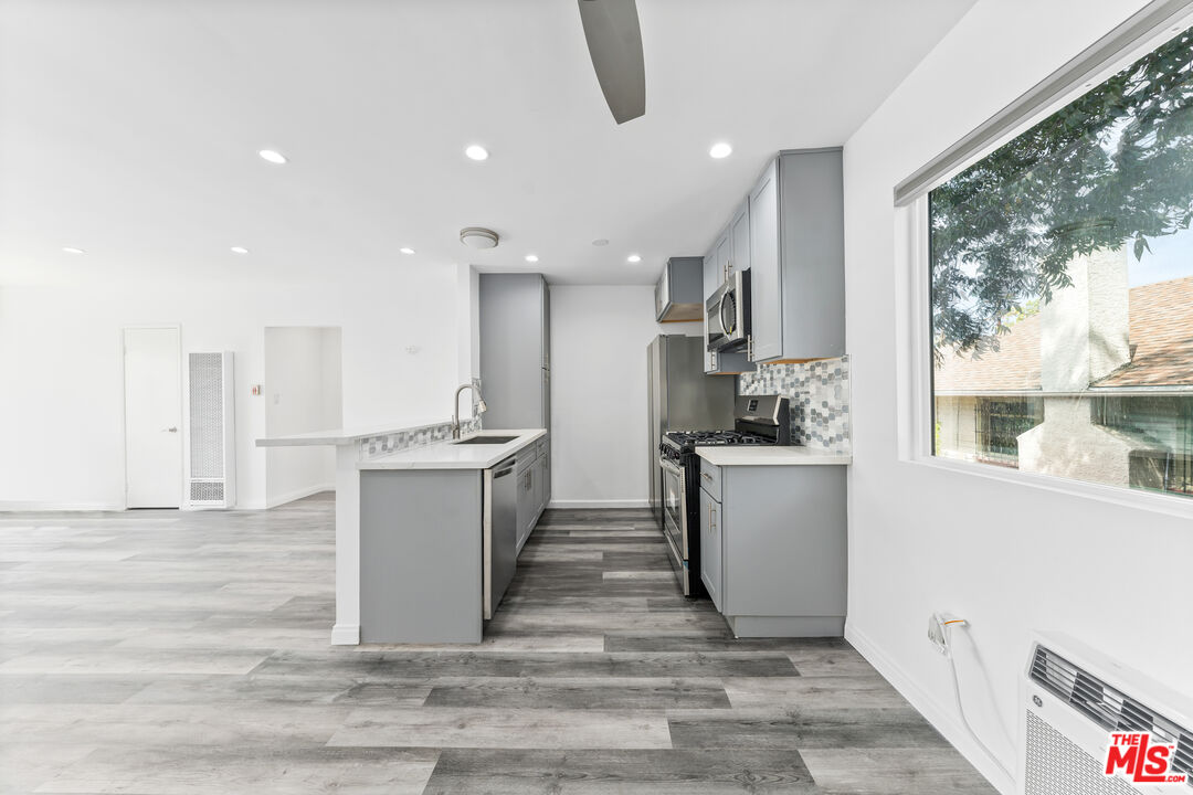 646 Tularosa Dr Unit: 4