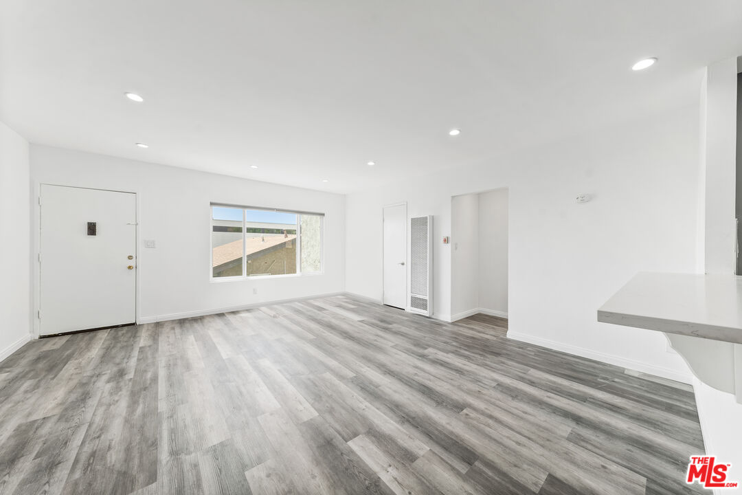 646 Tularosa Dr Unit: 4