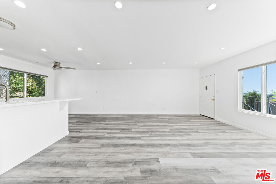 646 Tularosa Dr Unit: 4