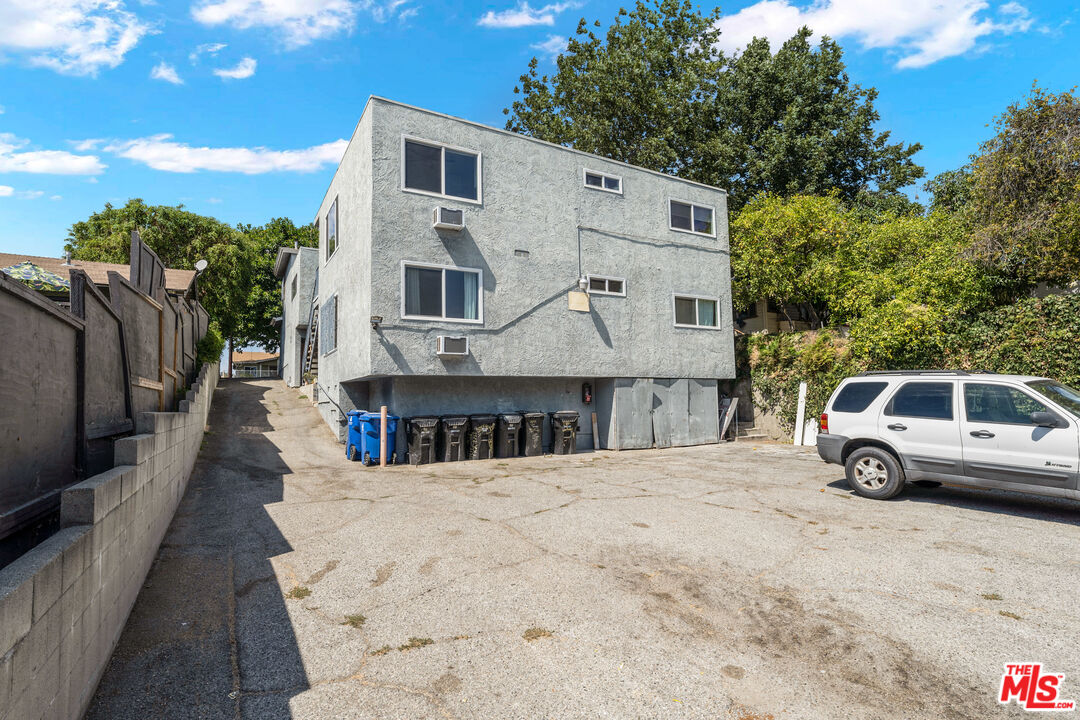 646 Tularosa Dr Unit: 4