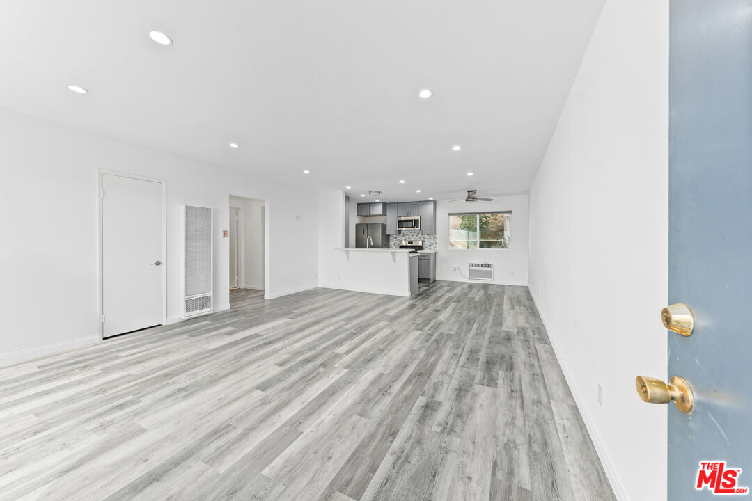 646 Tularosa Dr Unit: 4