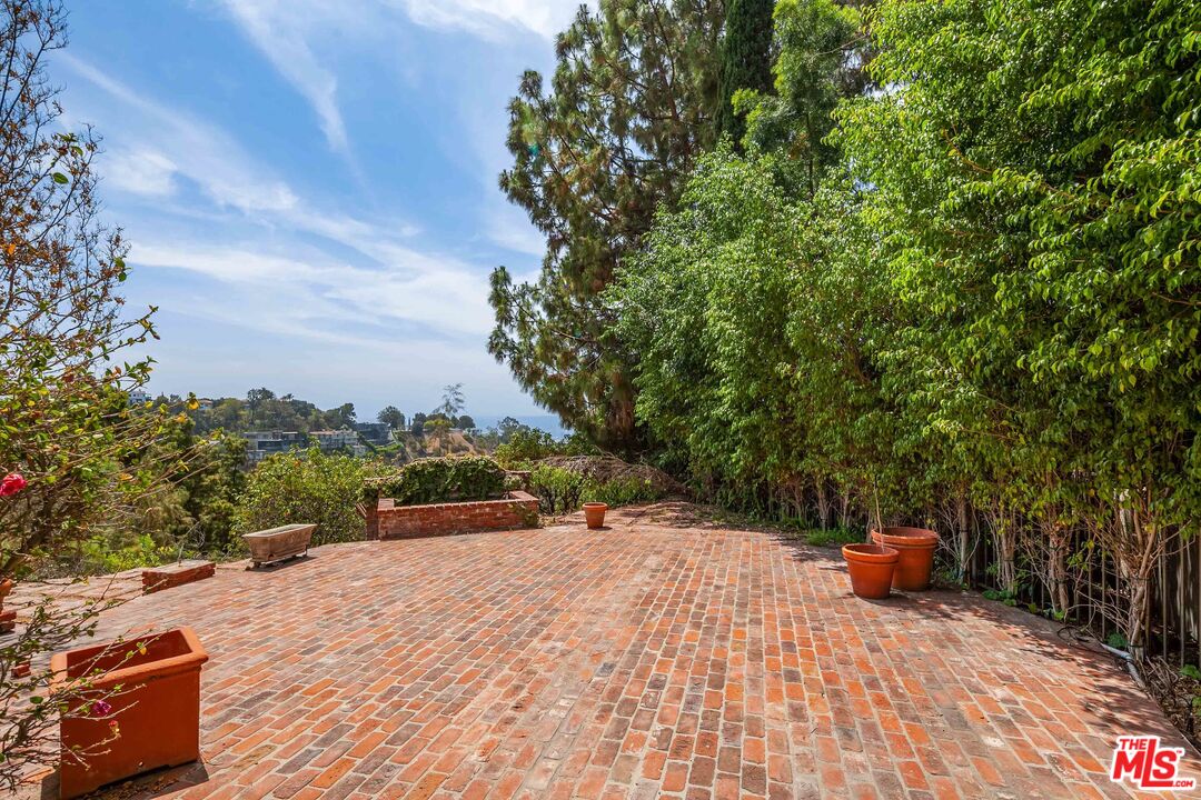 1280 Monte Cielo Dr