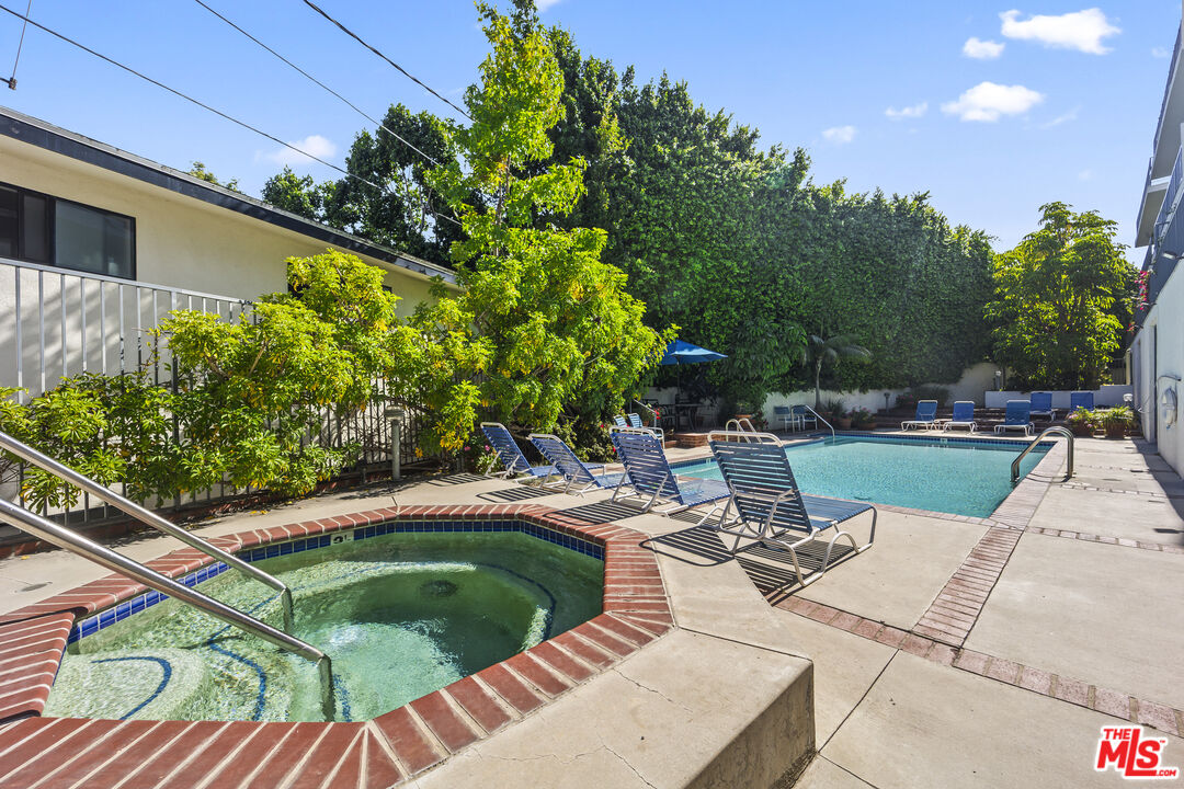 10650 Kinnard Ave Unit: 303