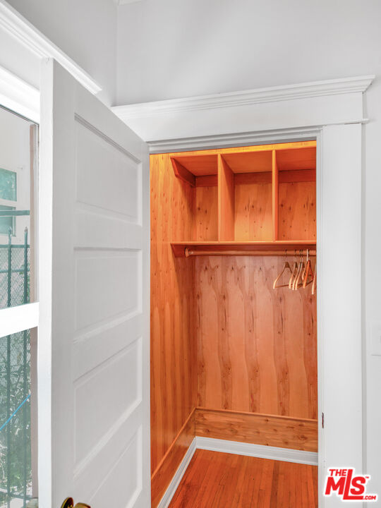 1944 Argyle Ave Unit: 4