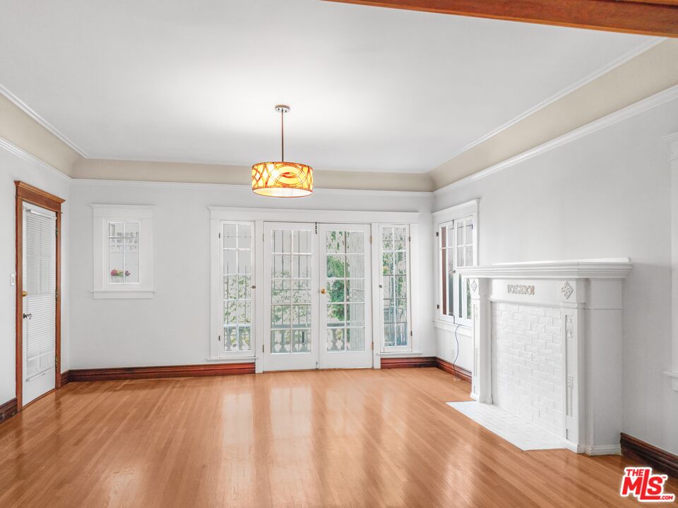 1944 Argyle Ave Unit: 4