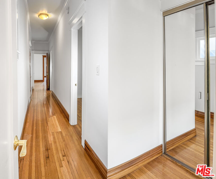 1944 Argyle Ave Unit: 4