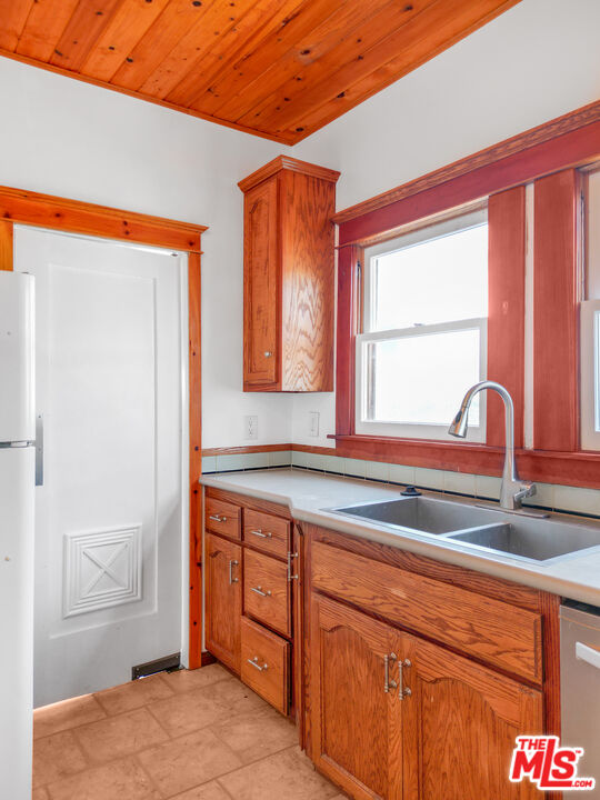 1944 Argyle Ave Unit: 4