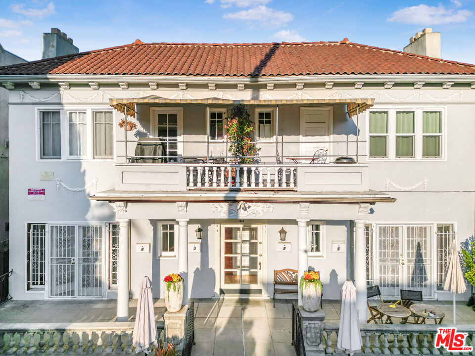 1944 Argyle Ave Unit: 4