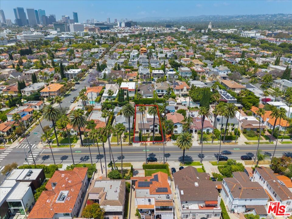 207 N Doheny Dr